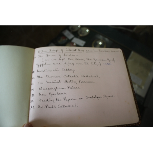 1569 - AUTOGRAPH ALBUM - CRICKET & TENNIS a small album from the 1930' and 1940's with signatures including... 