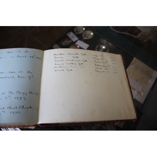 1569 - AUTOGRAPH ALBUM - CRICKET & TENNIS a small album from the 1930' and 1940's with signatures including... 