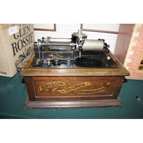 1622 - EDISON TRIUMPH PHONOGRAPH a large phonograph in an oak case, the plaque with Serial Number 38139 and... 