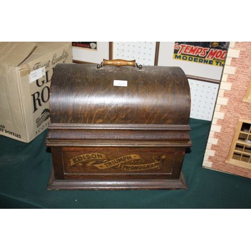 1622 - EDISON TRIUMPH PHONOGRAPH a large phonograph in an oak case, the plaque with Serial Number 38139 and... 