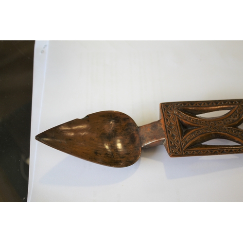 1651 - 19THC WELSH TREEN LOVE SPOON early 19thc, the fruitwood spoon with a rectangular handle, with a hear... 