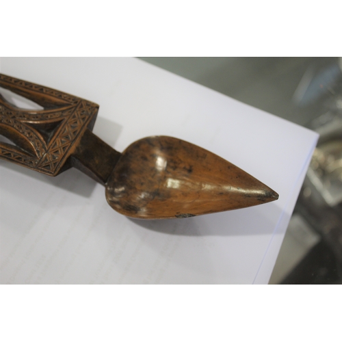 1651 - 19THC WELSH TREEN LOVE SPOON early 19thc, the fruitwood spoon with a rectangular handle, with a hear... 