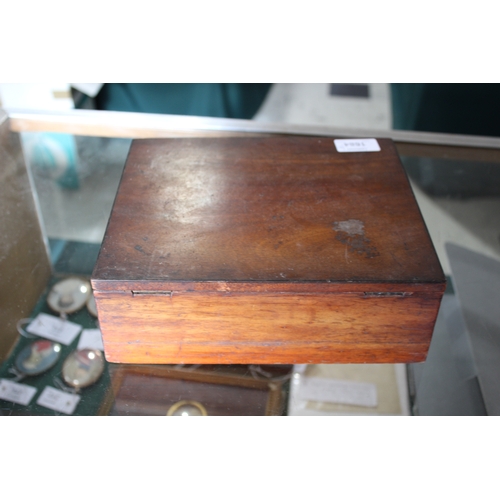 1684 - 19THC PAINT BOX - G ROWNEY & CO a 19thc mahogany paint box by G Rowney & Co, 51 Rathbone Place, Lond... 