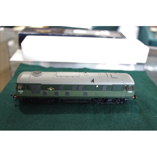 1364 - BACHMANN BOXED LOCOMOTIVES 3 boxed locomotives including 32-427 Class 24 Diesel D5085 (no accessorie... 