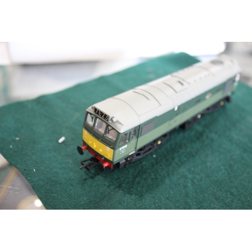 1364 - BACHMANN BOXED LOCOMOTIVES 3 boxed locomotives including 32-427 Class 24 Diesel D5085 (no accessorie... 