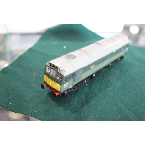 1364 - BACHMANN BOXED LOCOMOTIVES 3 boxed locomotives including 32-427 Class 24 Diesel D5085 (no accessorie... 