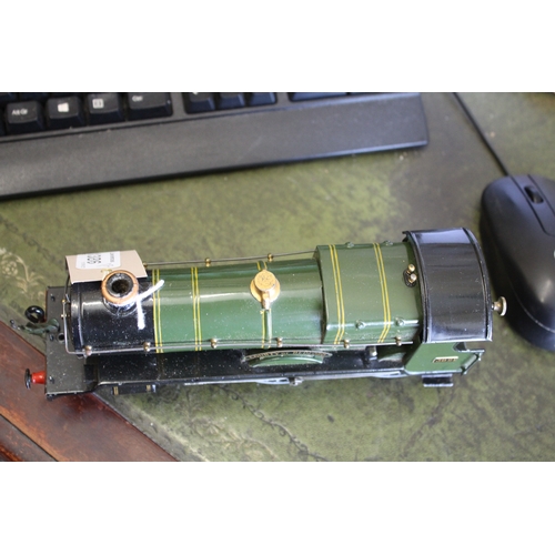 1386 - HORNBY 0 GAUGE LOCOMOTIVE - COUNTY OF BEDFORD a County of Bedford 3821 clockwork locomotive in Great... 