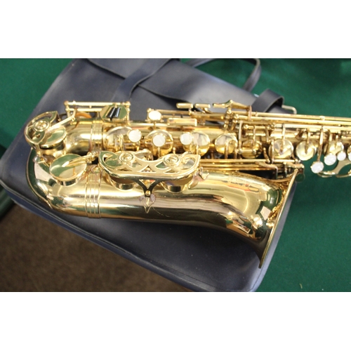 1698 - ALTO SAXOPHONE - BUFFET CRAMPON a Evette Buffet Crampon alto saxophone, with a mouthpiece and access... 