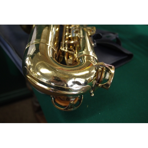 1698 - ALTO SAXOPHONE - BUFFET CRAMPON a Evette Buffet Crampon alto saxophone, with a mouthpiece and access... 