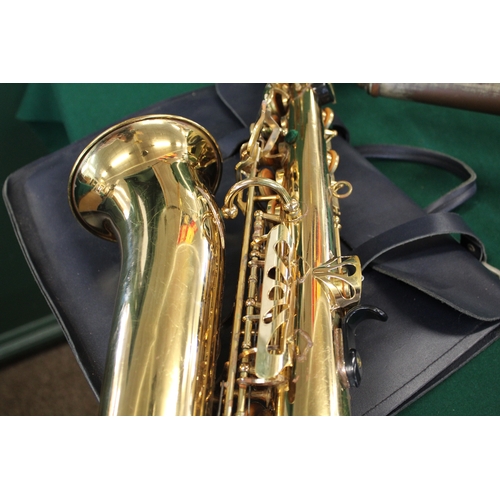 1698 - ALTO SAXOPHONE - BUFFET CRAMPON a Evette Buffet Crampon alto saxophone, with a mouthpiece and access... 