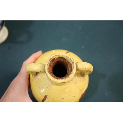 1368A - WHIELDON STYLE CREAMWARE BUTTER BOAT late 18th century, with brown sponged decoration, length 12cm; ... 