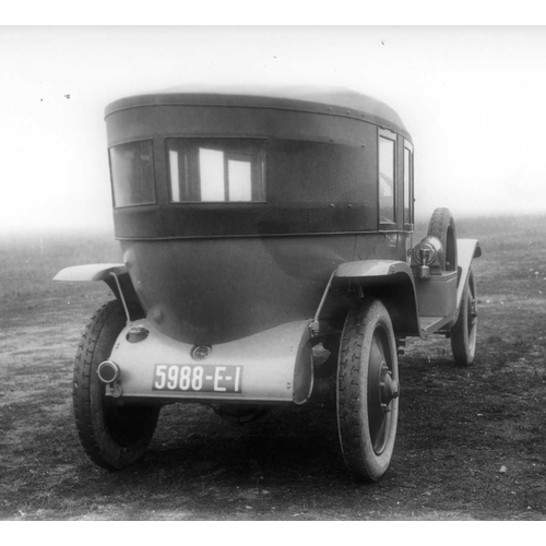 744 - Voisin 1919 - 1939.  A good selection of photographs, to include half-plate coach-built cars for Fre... 