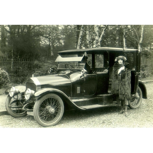 800 - Napier 1900 - 1924.  Four folders. The earlier motor-cars are represented by a good collection of bo... 