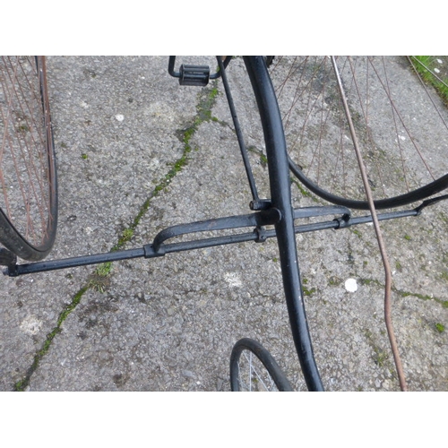 532 - A c1882 Coventry Machinists Co., 'Cheylesmore Club' Tricycle.  An open-fronted, rear-steering tricyc... 