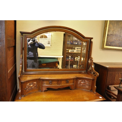 1027 - ARTS & CRAFTS WARDROBE & DRESSING TABLE in the manner of Shapland & Petter, both items made in oak w... 