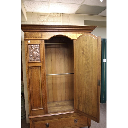 1027 - ARTS & CRAFTS WARDROBE & DRESSING TABLE in the manner of Shapland & Petter, both items made in oak w... 