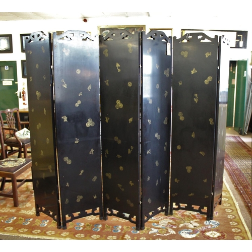 1264 - LARGE CHINESE LACQUERED & CLOISONNE SCREEN a large 20thc six fold lacquered screen, inset with clois... 