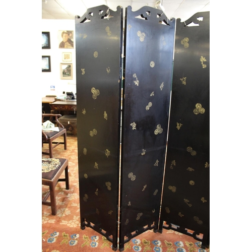 1264 - LARGE CHINESE LACQUERED & CLOISONNE SCREEN a large 20thc six fold lacquered screen, inset with clois... 