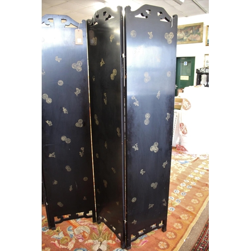 1264 - LARGE CHINESE LACQUERED & CLOISONNE SCREEN a large 20thc six fold lacquered screen, inset with clois... 