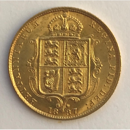 1159 - A QUEEN VICTORIA HALF SOVEREIGN. A Queen Victoria half sovereign dated 1887, jubillee bust l, shield... 