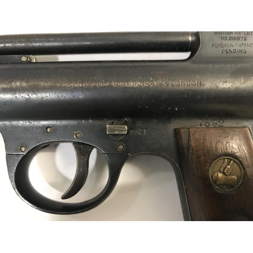 375 - A WEBLEY .22 MK I AIR PISTOL. A Webley and Scott .22 Air Pistol , Mark I 2nd pattern, numbered 7592,... 