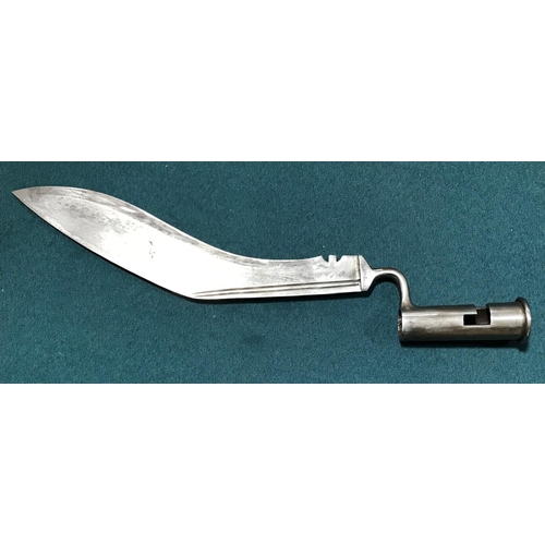 434 - A KUKRI TYPE SOCKET BAYONET. A Kukri bladed socket bayonet with a 30cm shaped blade with government ... 