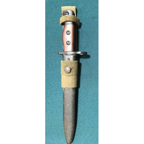 441 - A BRITISH No 5 MK 1 BAYONET AND SCABBARD. A British No 5 Mk 1 bayonet with a 20cm pointed fullered b... 