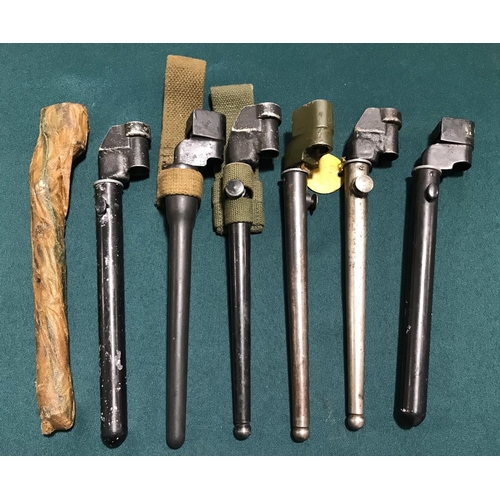 446 - A COLLECTION OF SEVEN SIMILAR No 4 MKII BAYONETS AND SCABBARDS. A collection of seven similar No4 Mk... 