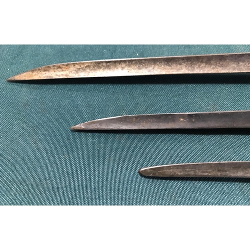 463 - THREE SIMILAR SOCKET BAYONETS. Three similar Victorian socket bayonets with triform tapering blades ... 