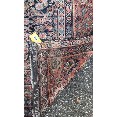 259 - Late 19th/Early 20th C Feraghan Carpet, 298cm x 152cm