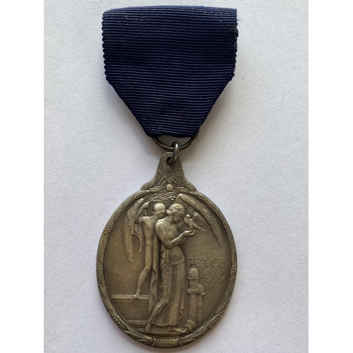 1059 - A GEORGE V SPECIAL CONSTABLES MEDAL AND OTHERS. A police medal 'For Faithful Service in the Special ... 