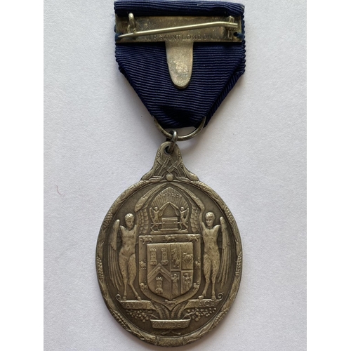 1059 - A GEORGE V SPECIAL CONSTABLES MEDAL AND OTHERS. A police medal 'For Faithful Service in the Special ... 