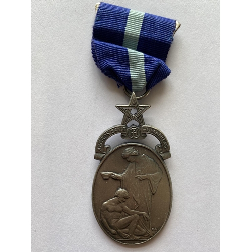 1059 - A GEORGE V SPECIAL CONSTABLES MEDAL AND OTHERS. A police medal 'For Faithful Service in the Special ... 