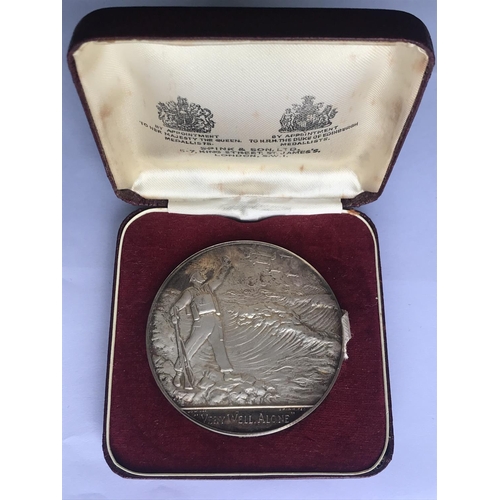 1108 - A SPINK AND SON WINSTON CHURCHILL COMMEMORATIVE MEDAL. A large silver Churchill commemorative medal,... 