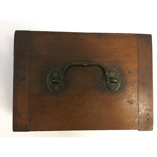 1157 - A VICTORIAN MAHOGANY COIN BOX AND A QUANTITY OF COINS. A mahogany box by T. Cooke and son with brass... 