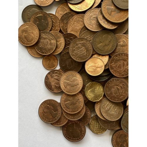 1182 - A LARGE COLLECTION OF PENNIES AND OTHER DENOMINATIONS. A collection of Victorian Pennies, Half Penni... 