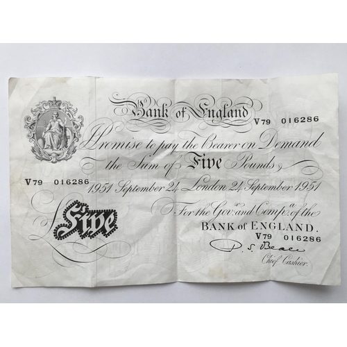 1196 - A BANK OF ENGLAND BEALE WHITE FIVE POUND NOTE. A Five pound note signed by P.S. Beale, number V79 01... 