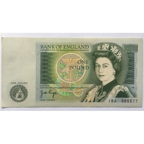 1202 - A COLLECTION OF SERIES 'D' ONE POUND NOTES. 64 Series 'D' Pictorial issue one pound notes all signed... 