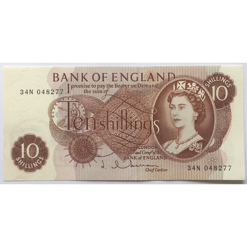 1204 - TWO CONSEQUTIVE RUNS OF TEN SHILLING NOTES. 16 Series 'C' Portrait issue Ten Shilling notes, signed ... 