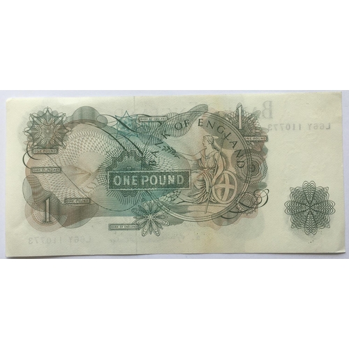 1207 - A COLLECTION OF SEIRES 'C' PORTRAIT ISSUE ONE POUND NOTES. 42 Series 'C' one pound notes signed J.S.... 