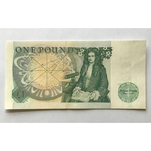 1211 - SERIES 'D' PICTORIAL ONE POUND NOTES. Two consecutive runs of D.H.F. Somerset signed series 'D' pict... 