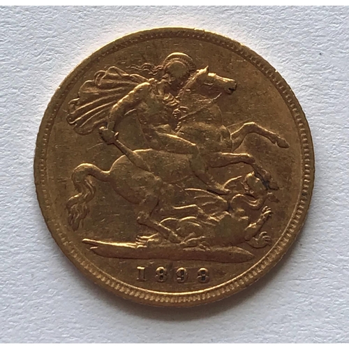 1236A - A VICTORIAN HALF SOVEREIGN. A Victorian half sovereign, old draped bust, l, dated 1898.