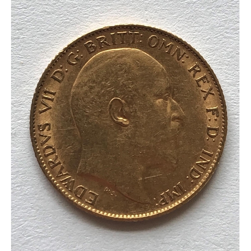 1241 - AN EDWARD VII HALF SOVEREIGN. An Edward VII half sovereign, bare head r, dated 1907.