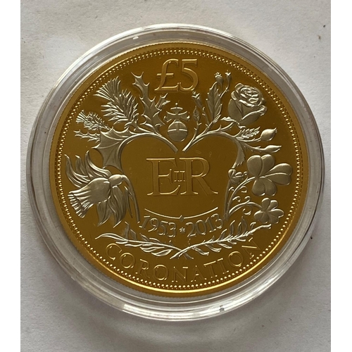 1263 - A GUERNSEY 2013 CORONATION JUBILEE GOLD £5.00 COIN. A 22ct Guernsey £5.00 gold coin, proof contained... 