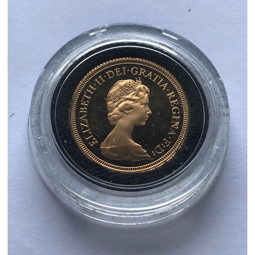 1289 - A PROOF SOVEREIGN. An Elizabeth II Proof Sovereign dated 1979 in Royal Mint case and capsule.