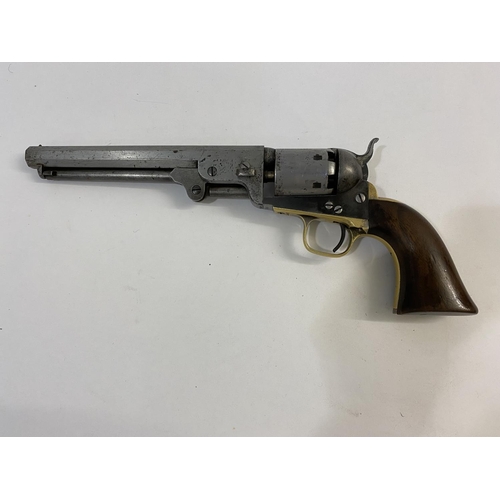 516 - A COLT 1851 NAVY 36 CALIBRE REVOLVER, FOURTH MODEL. With an 18cm octagonal barrel marked to the top ... 