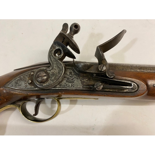 526 - A LIGHT CAVALRY ORDNANCE ISSUE FLINTLOCK PISTOL. Pre New land pattern carbine bore pistol with a 23c... 