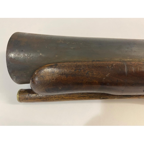 529 - A SEA SERVICE BLUNDERBUSS BY EDWARD JORDAN. A massive blunderbuss or Musketoon with a 61.5cm (24