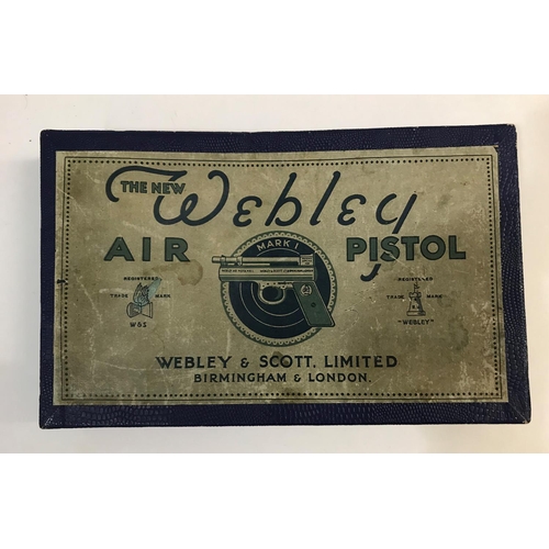 554 - A WEBLEY .22 MK I AIR PISTOL. A Weblwy and Scott .22 Air Pistol , Mark I 2nd pattern, numbered 7592,... 