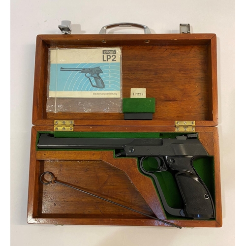 558 - A WALTHER LP2 AIR PISTOL IN CASE. With a 24cm barrel marked 'Walther LP Mod 2 Carl Walther, Ulm /Do'... 